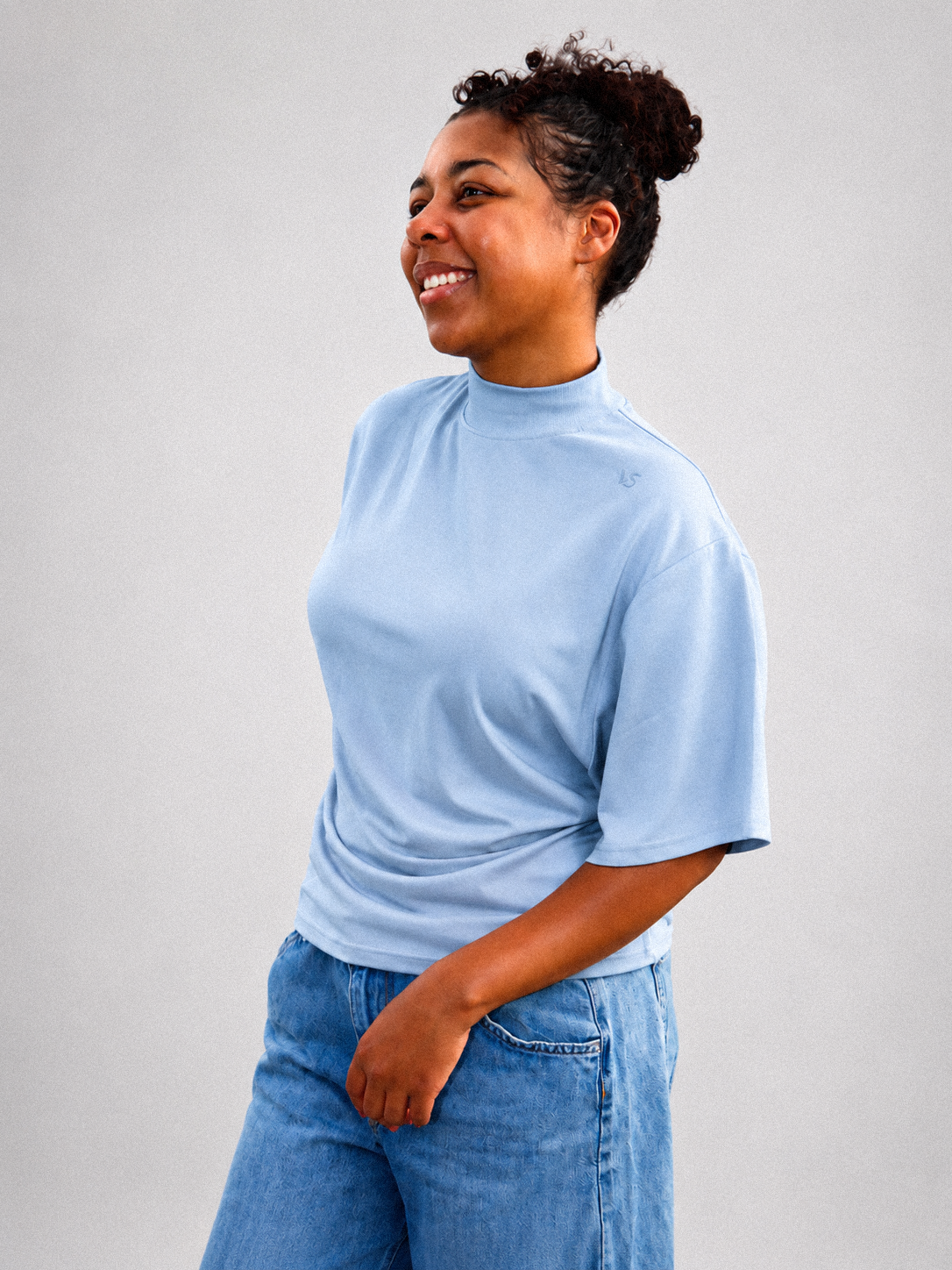 women-blue-3